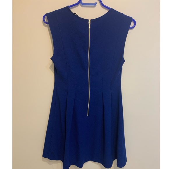 ❌sold❌ dynamite dress bleu cobalt size medium - Picture 2 of 3
